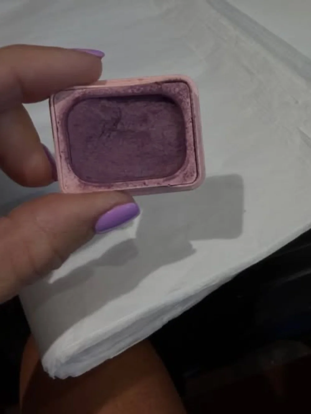 MARY KAY  Smoky Plum Eyeshadow